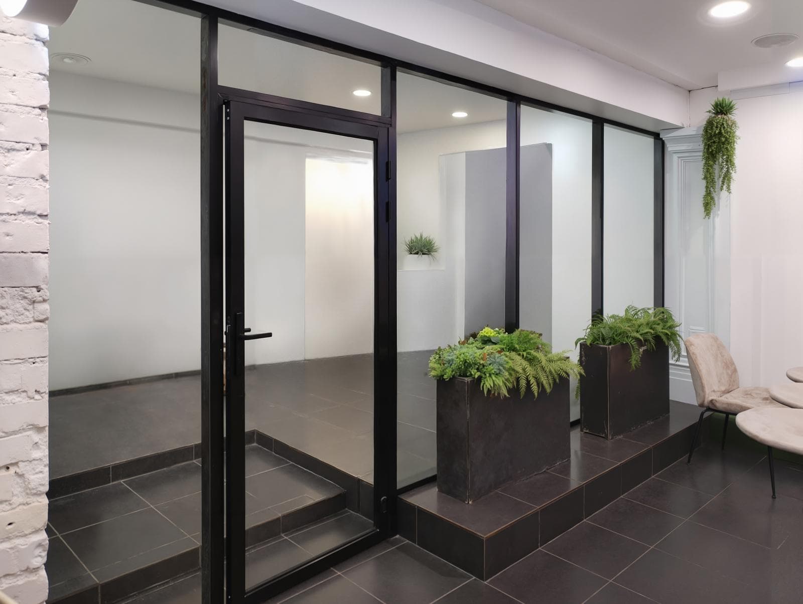 Двери в перегородках — типы, фурнитура и установка: статья блога ИНФОПЕРЕГОРОДКИ