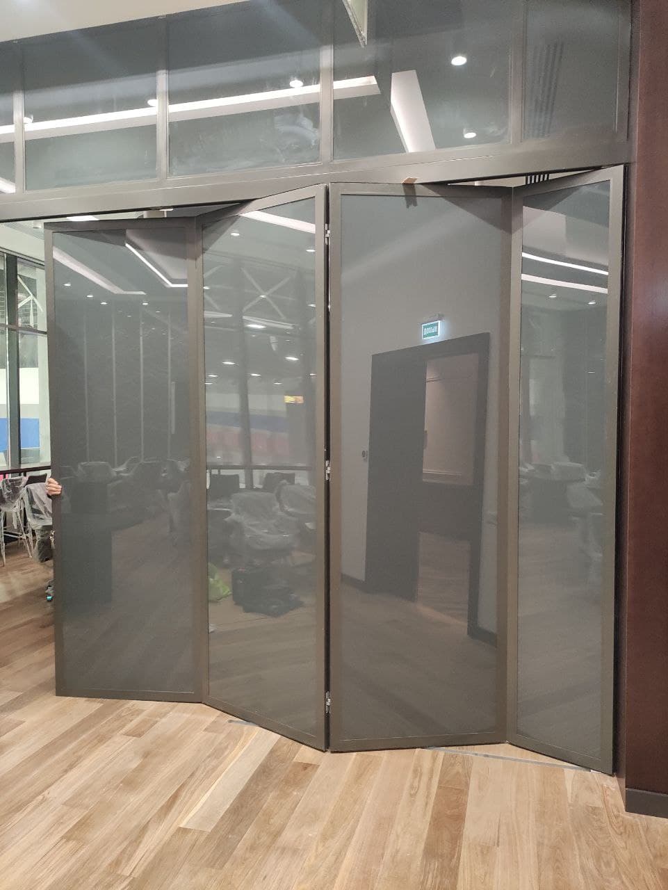 Виды стекла для перегородок — какое выбрать, чтобы не переплатить и не пожалеть