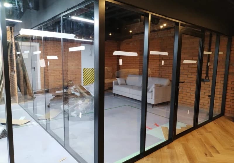 Разделение рабочих зон в автосалоне, г. Москва, Новый Арбат, 32: фото 4