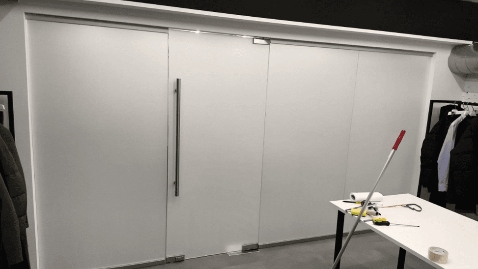 Цельностеклянные перегородки для офиса на Новодмитровской, г. Москва, ул. Большая Новодмитровская, д. 36, стр. 2: фото 3