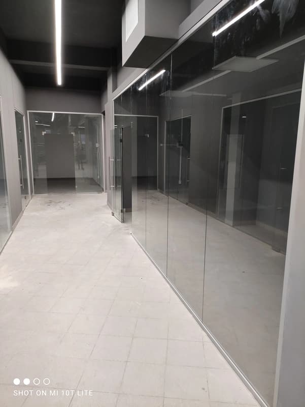 Стеклянные перегородки