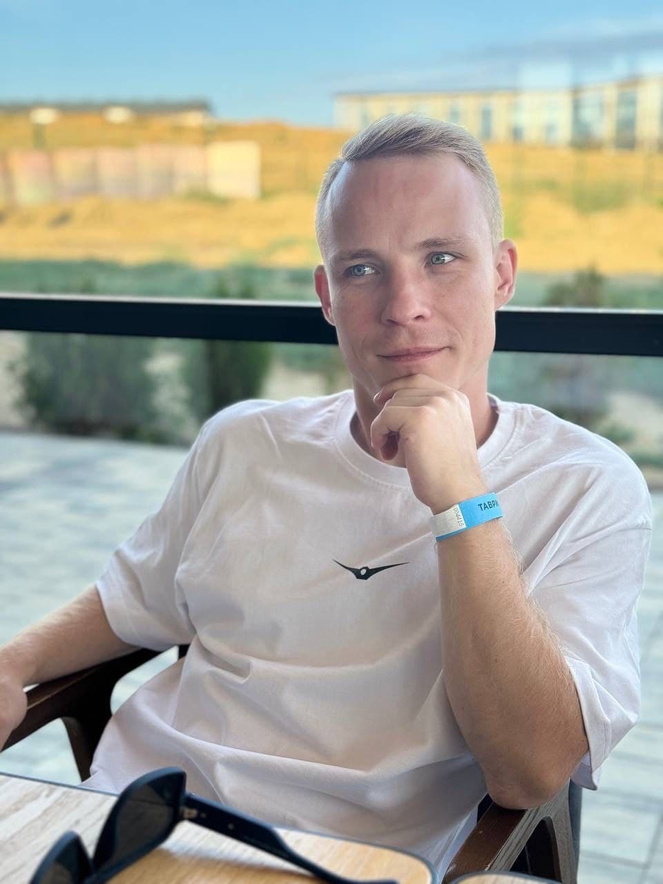 Портрет: Олег Керченский, Менеджер