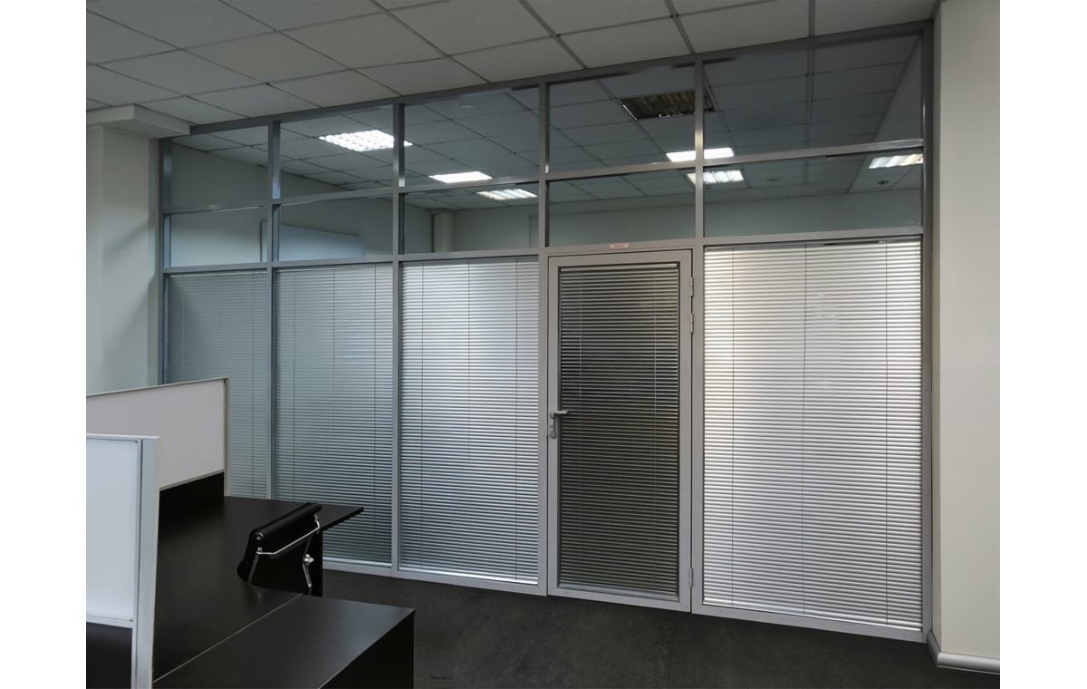 Стеклянные перегородки с жалюзи | фото 7