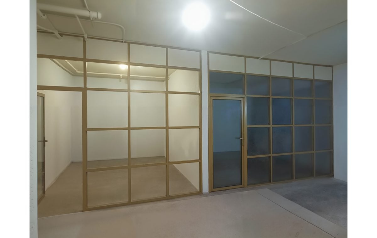 Стеклянные перегородки в алюминиевом профиле 1000 Стеклянные перегородки в алюминиевом профиле 1000