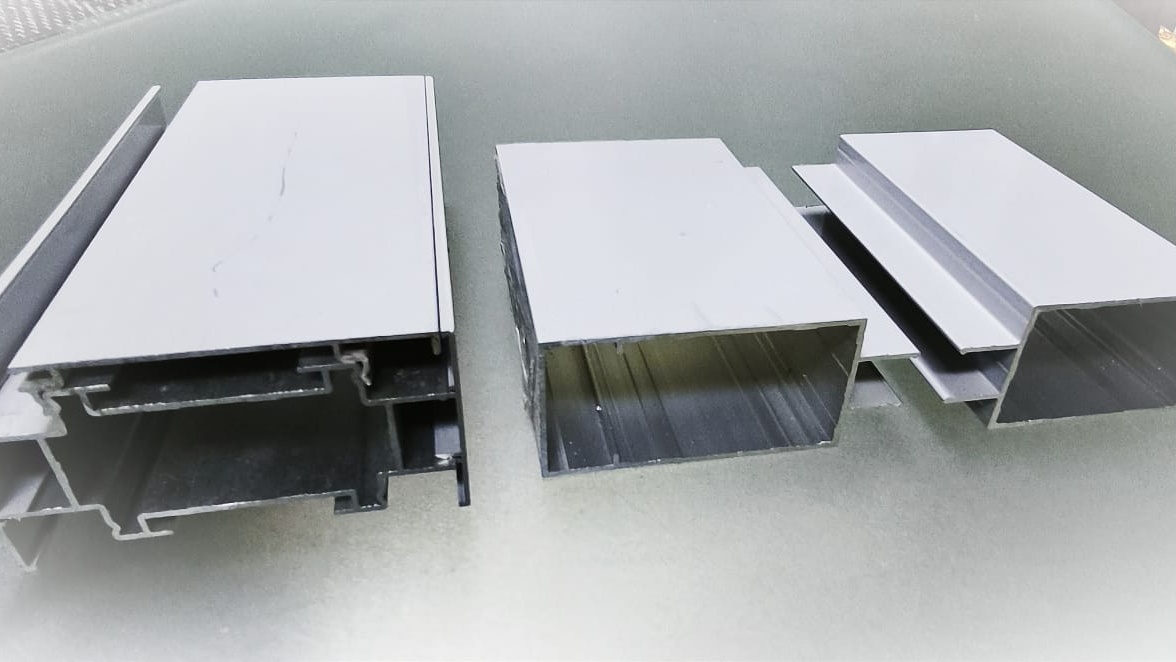 Сравнение алюминиевых профилей Office Standart и Office Professional для перегородок