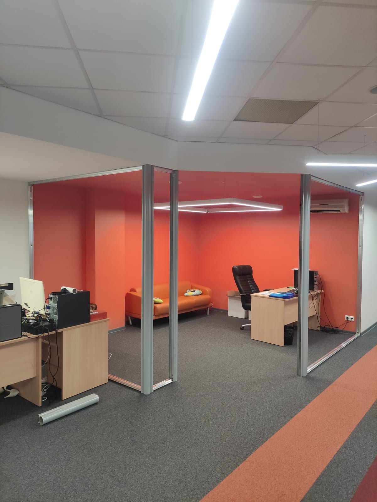 Этап 5: собранный каркас перегородки с дверным проёмом