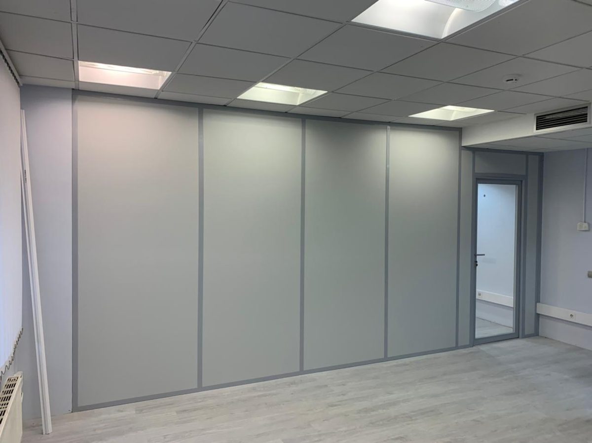 Глухие панели ЛДСП на алюминиевом каркасе — чистый вид